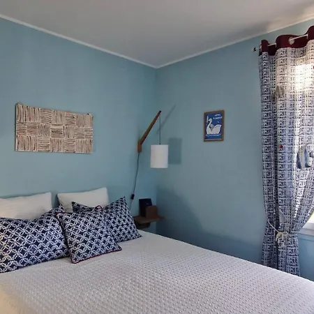 Bel Appartement, 2 Chambres, Parking, Proximite Et Centre *