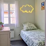 Bel Appartement, 2 Chambres, Parking, Proximite Et Centre *
