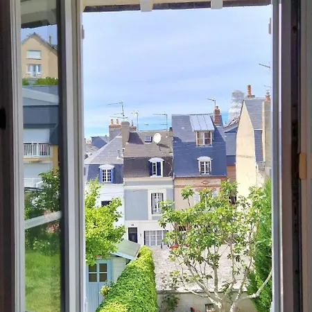 Bel Appartement, 2 Chambres, Parking, Proximite Et Centre トルヴィル＝シュル＝メール