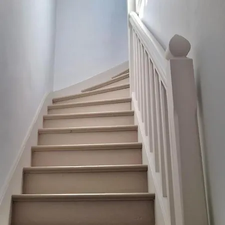 Bel Appartement, 2 Chambres, Parking, Proximité Et Centre *